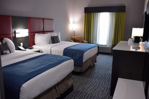 Best Western Plus Airport Inn & Suites image 1