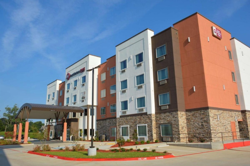 Best Western Plus Airport Inn & Suites Image 10