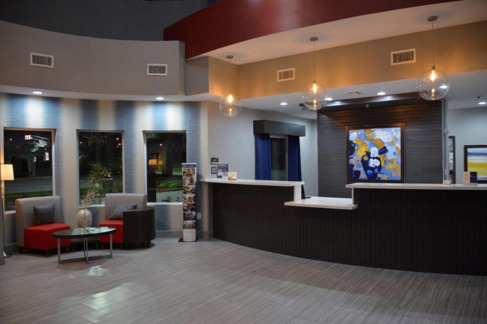 Best Western Plus Airport Inn & Suites Image 11