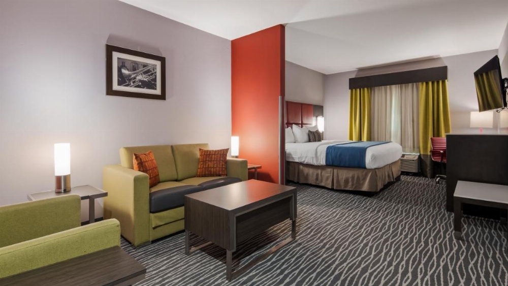 Best Western Plus Airport Inn & Suites Image 33