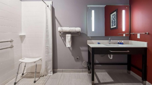 Best Western Plus Airport Inn & Suites image 47