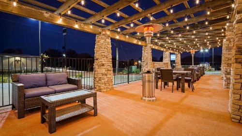 Best Western Plus Airport Inn & Suites image 49