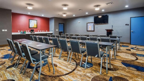Best Western Plus Airport Inn & Suites image 6